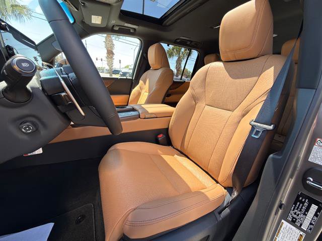 New 2026 Lexus LX 700h Luxury image 11