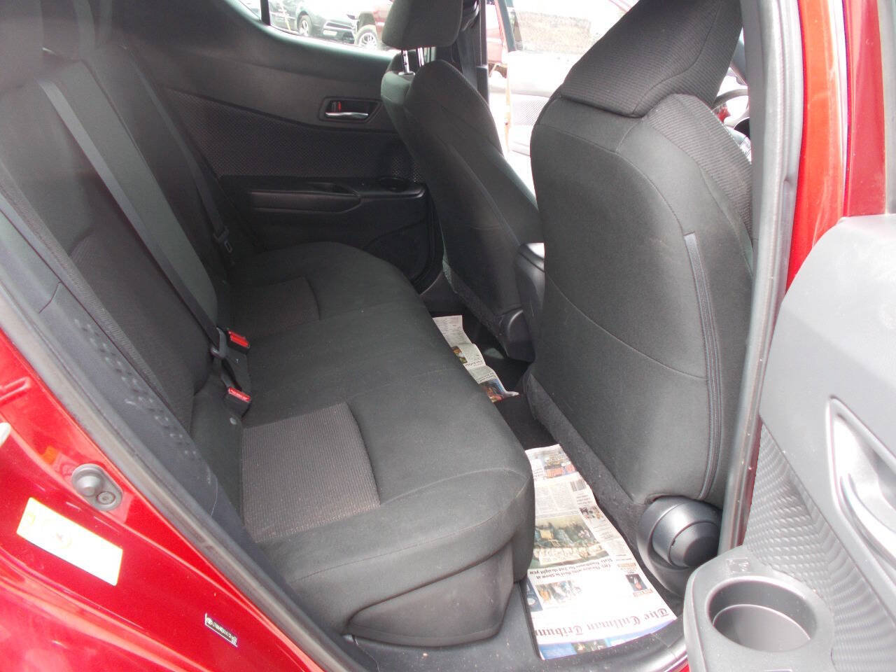 Used 2019 Toyota C-HR XLE FWD image 9