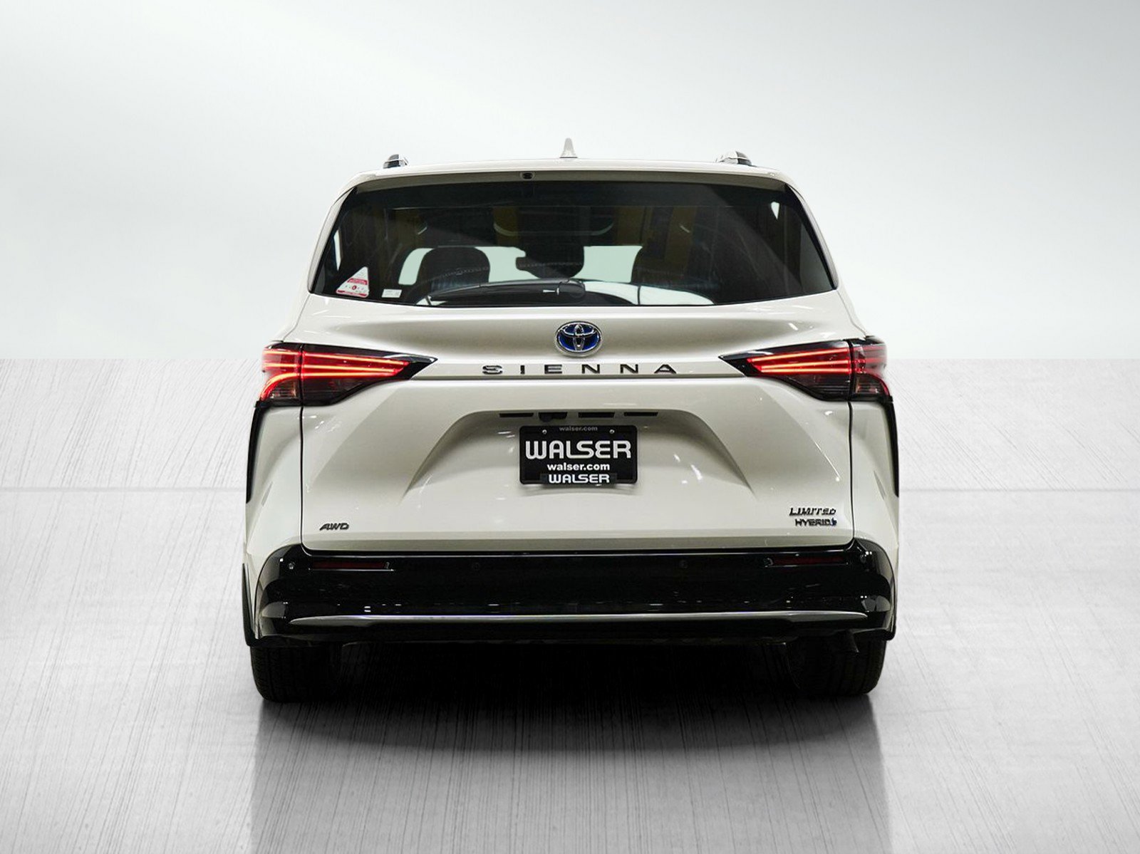Used 2021 Toyota Sienna Limited AWD/4WD image 4