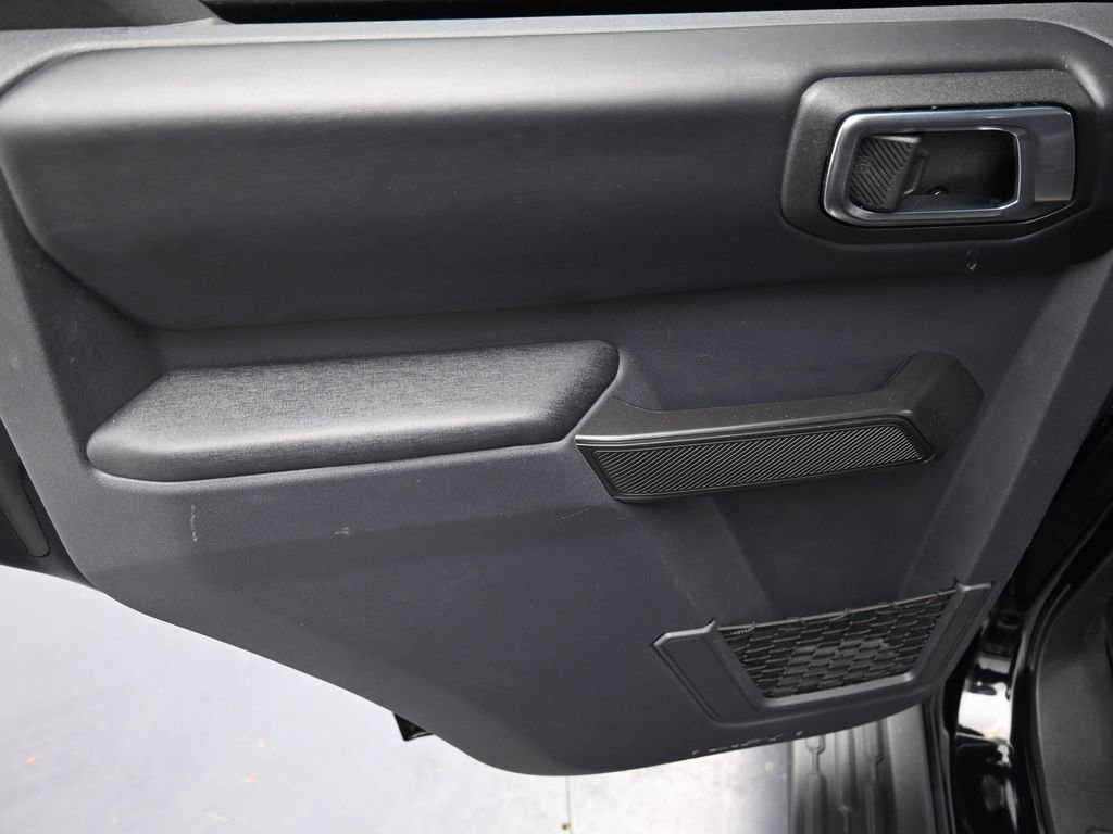 Used 2025 Ford Bronco Outer Banks w/ Matte Film Protection Package AWD/4WD image 24