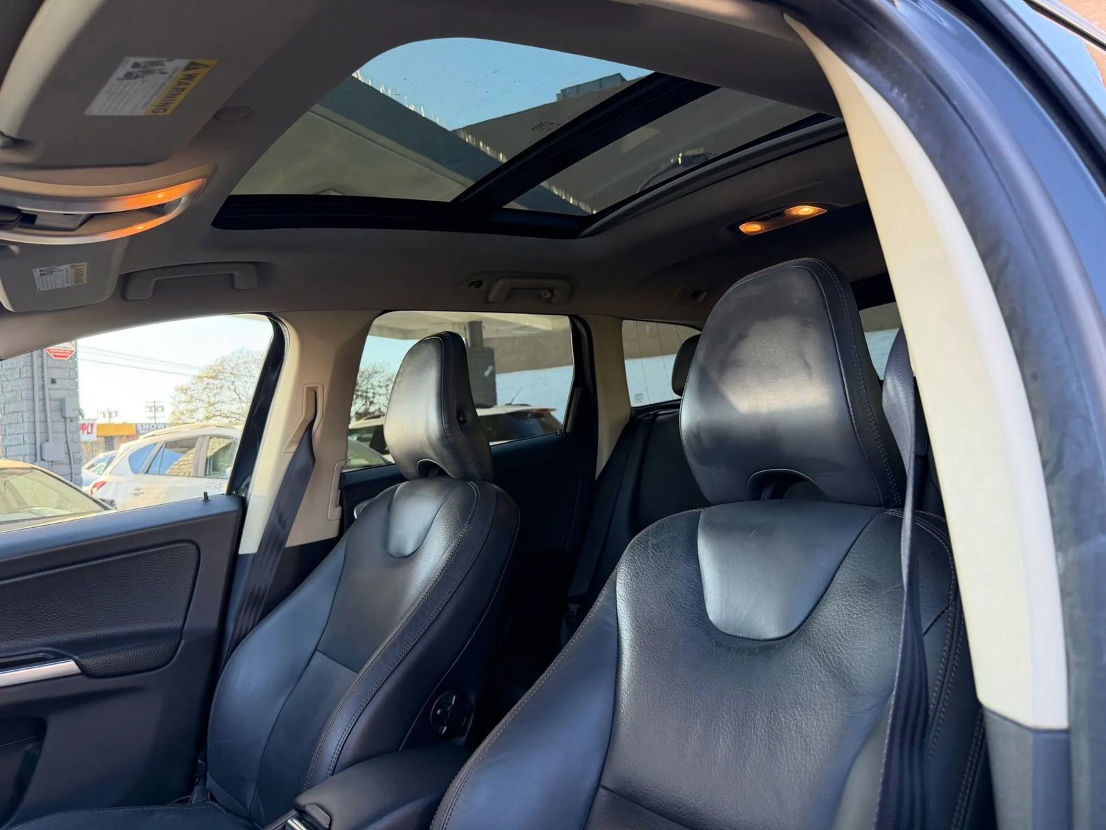 Used 2013 Volvo XC60 T6 image 30