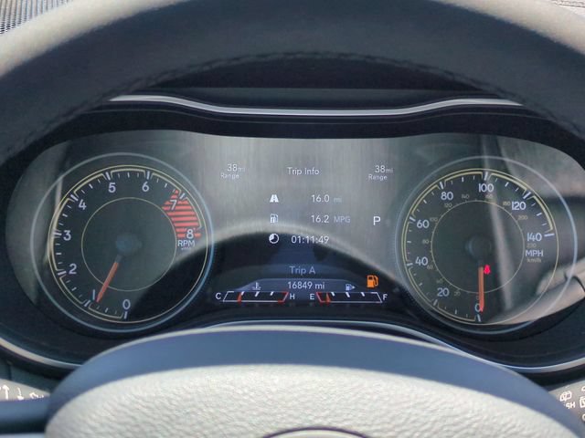 Used 2022 Jeep Cherokee Limited AWD/4WD image 15