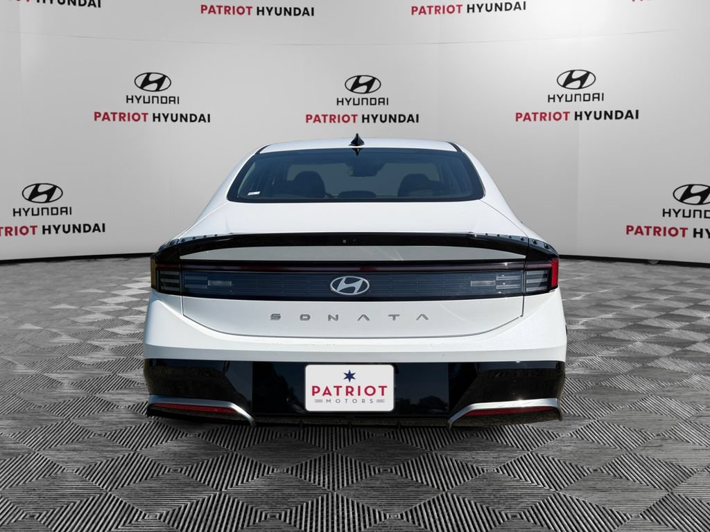 Used 2025 Hyundai Sonata SEL FWD image 4