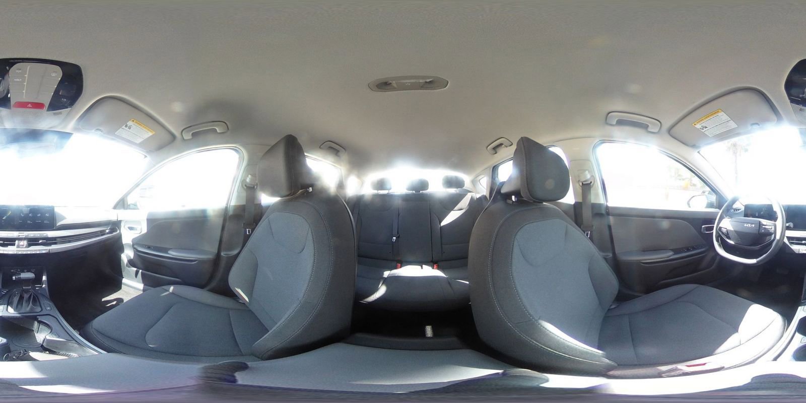 Used 2025 Kia K4 LXS image 42