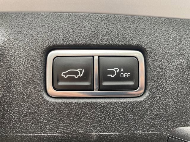 Certified 2025 Kia Sorento SX image 16
