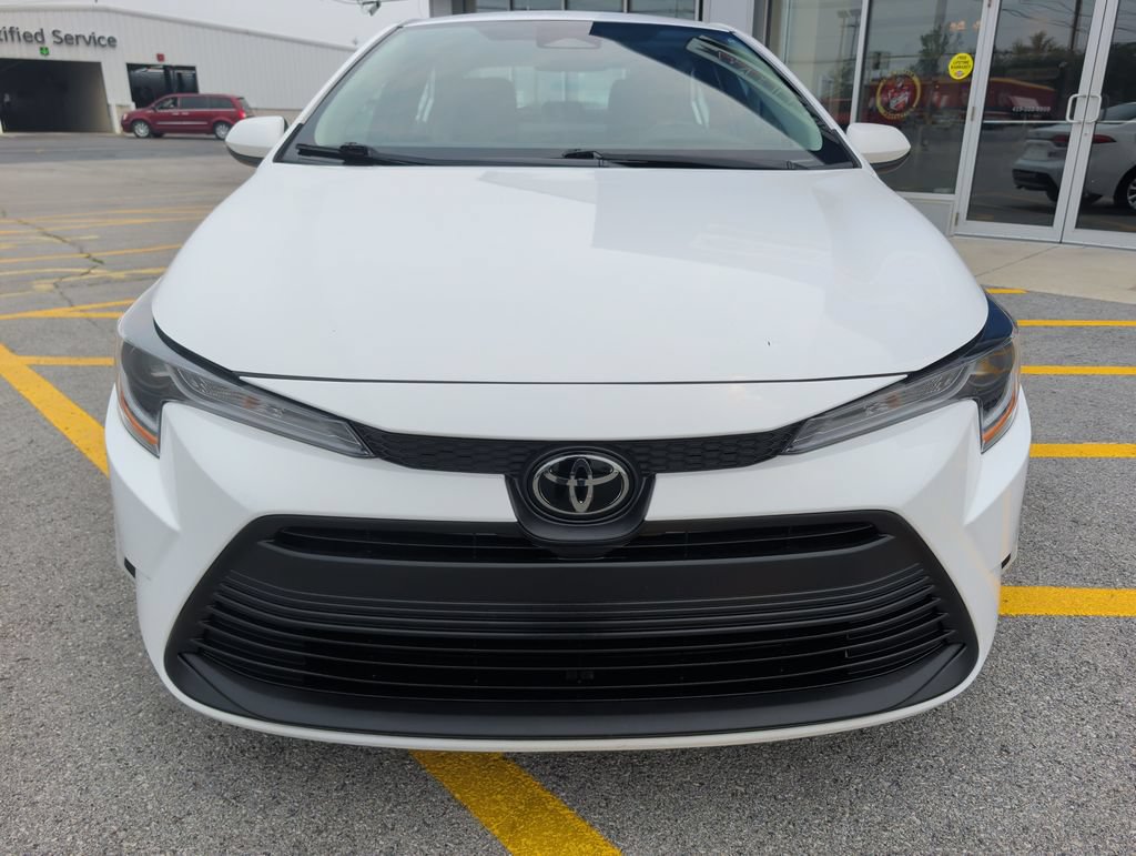 Used 2023 Toyota Corolla LE w/ LE Convenience Package FWD video 2