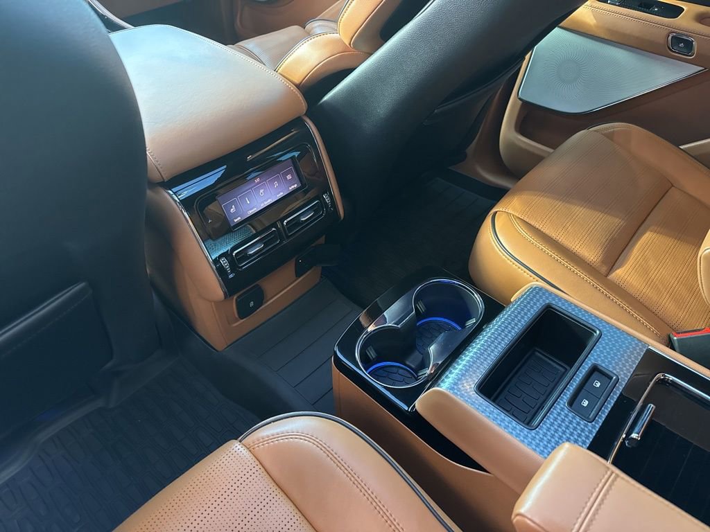 Used 2024 Lincoln Aviator Black Label w/ Jet Package image 13