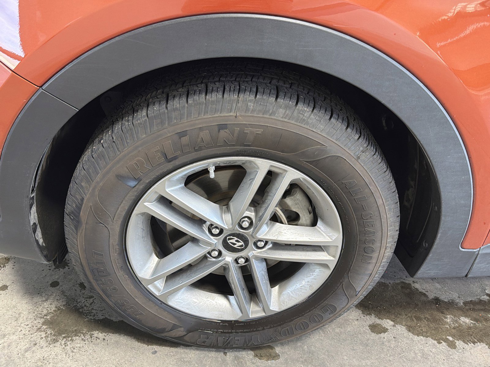 Used 2017 Hyundai Santa Fe Sport image 9