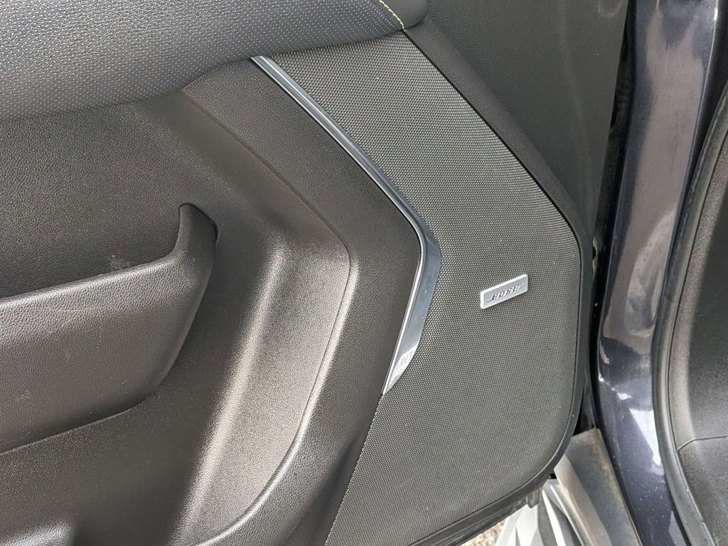 Used 2023 Chevrolet Tahoe Premier AWD/4WD image 29