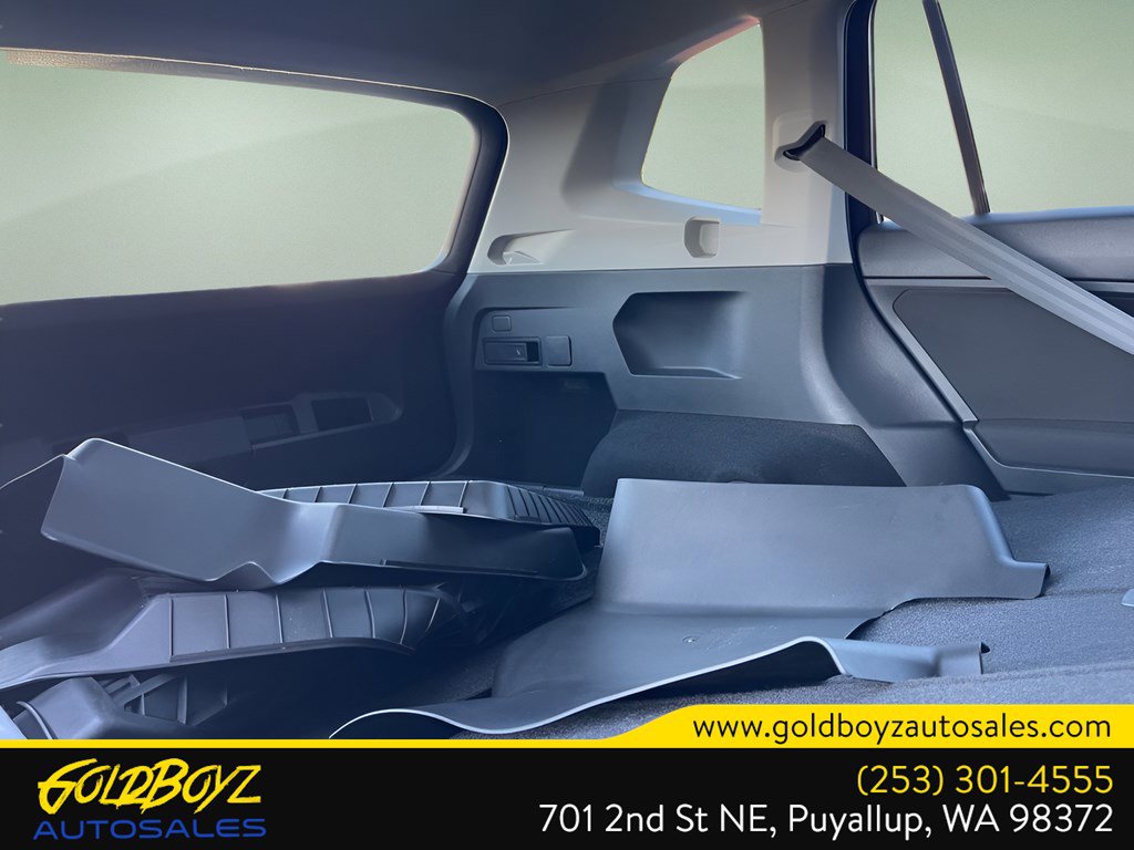 Used 2021 Volkswagen Tiguan S image 32