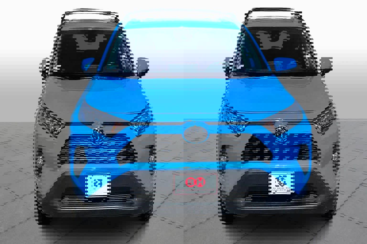 Used 2021 Toyota RAV4 XLE Premium image 4