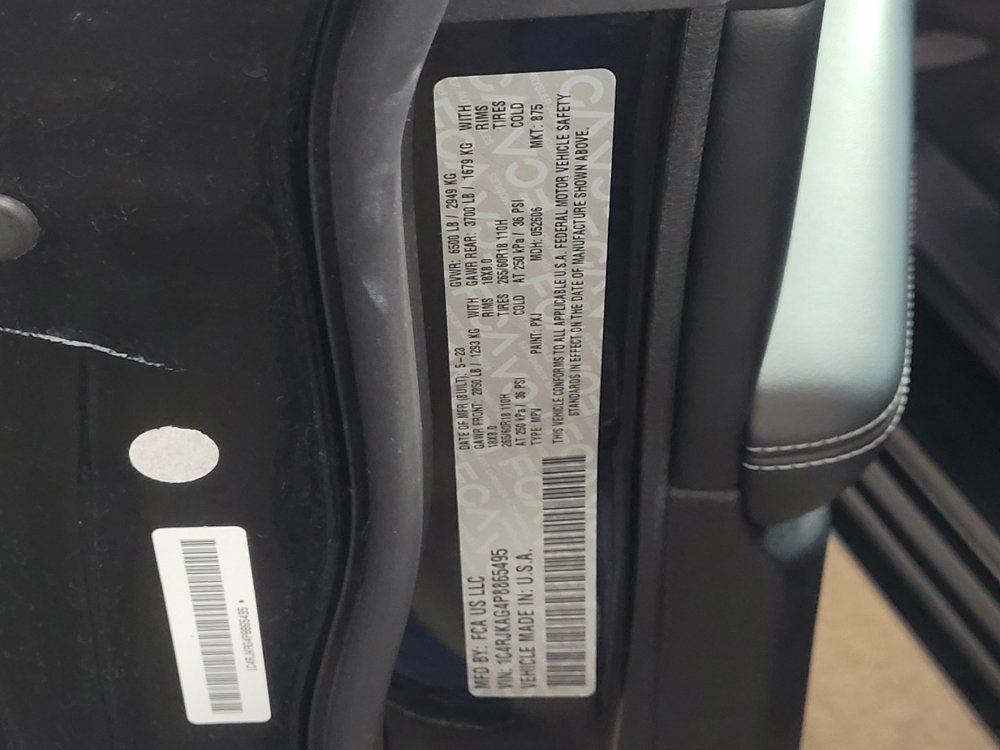 Used 2023 Jeep Grand Cherokee L Laredo image 33