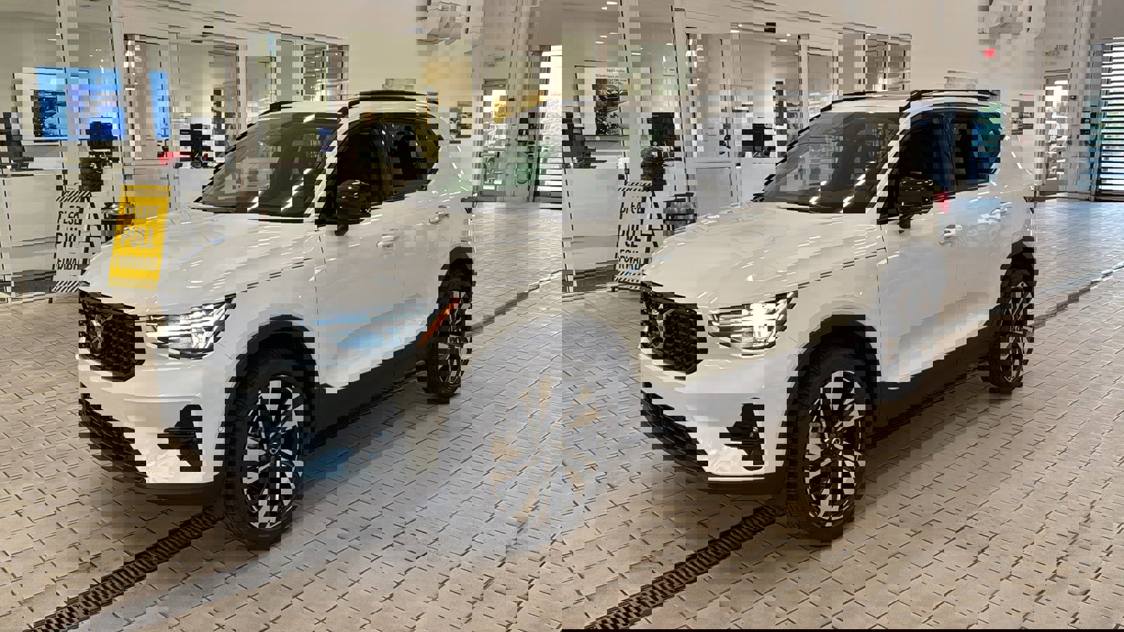 Used 2026 Volvo XC40 B5 Ultra w/ Protection Package Premier image 9