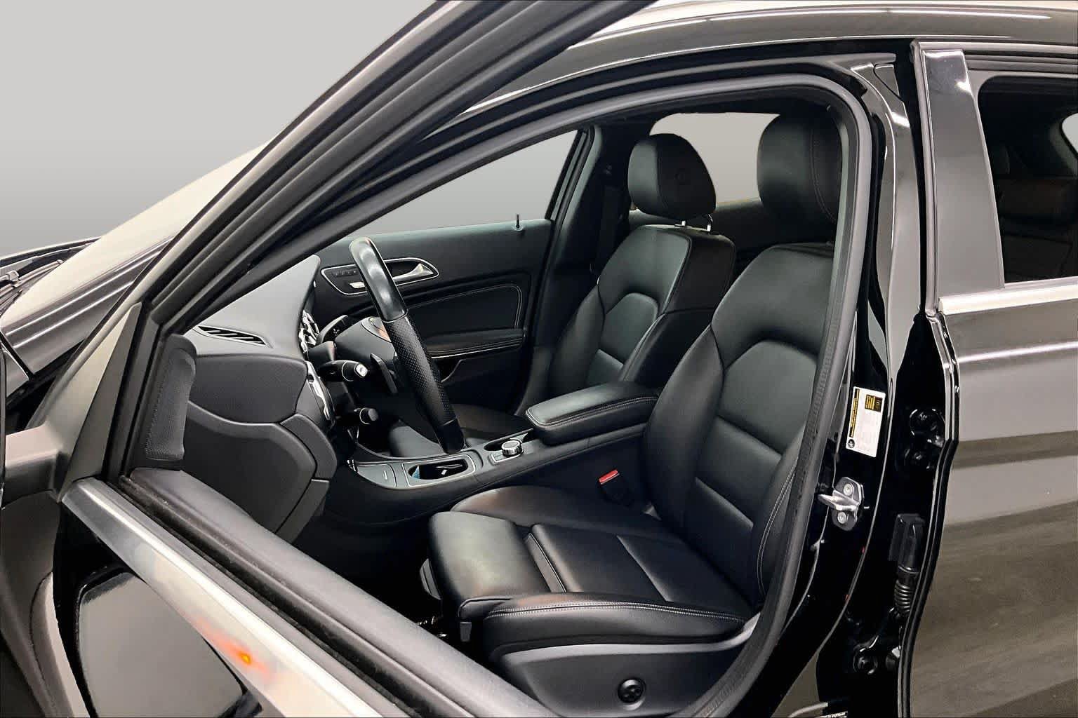 Used 2020 Mercedes-Benz GLA 250 w/ Premium Package image 8