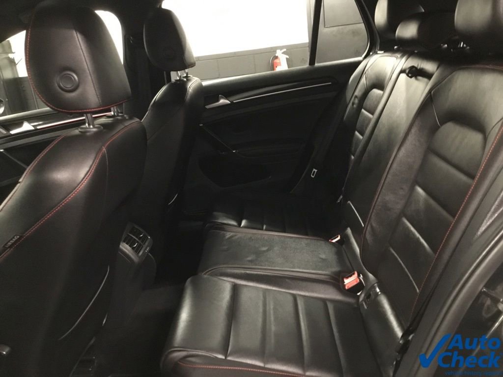 Used 2017 Volkswagen GTI SE image 25