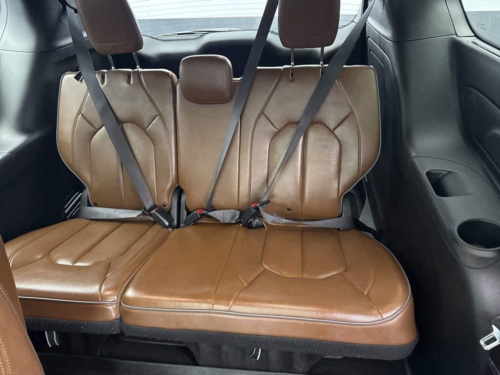 Used 2020 Chrysler Pacifica Limited w/ Advanced Safetytec Group image 37
