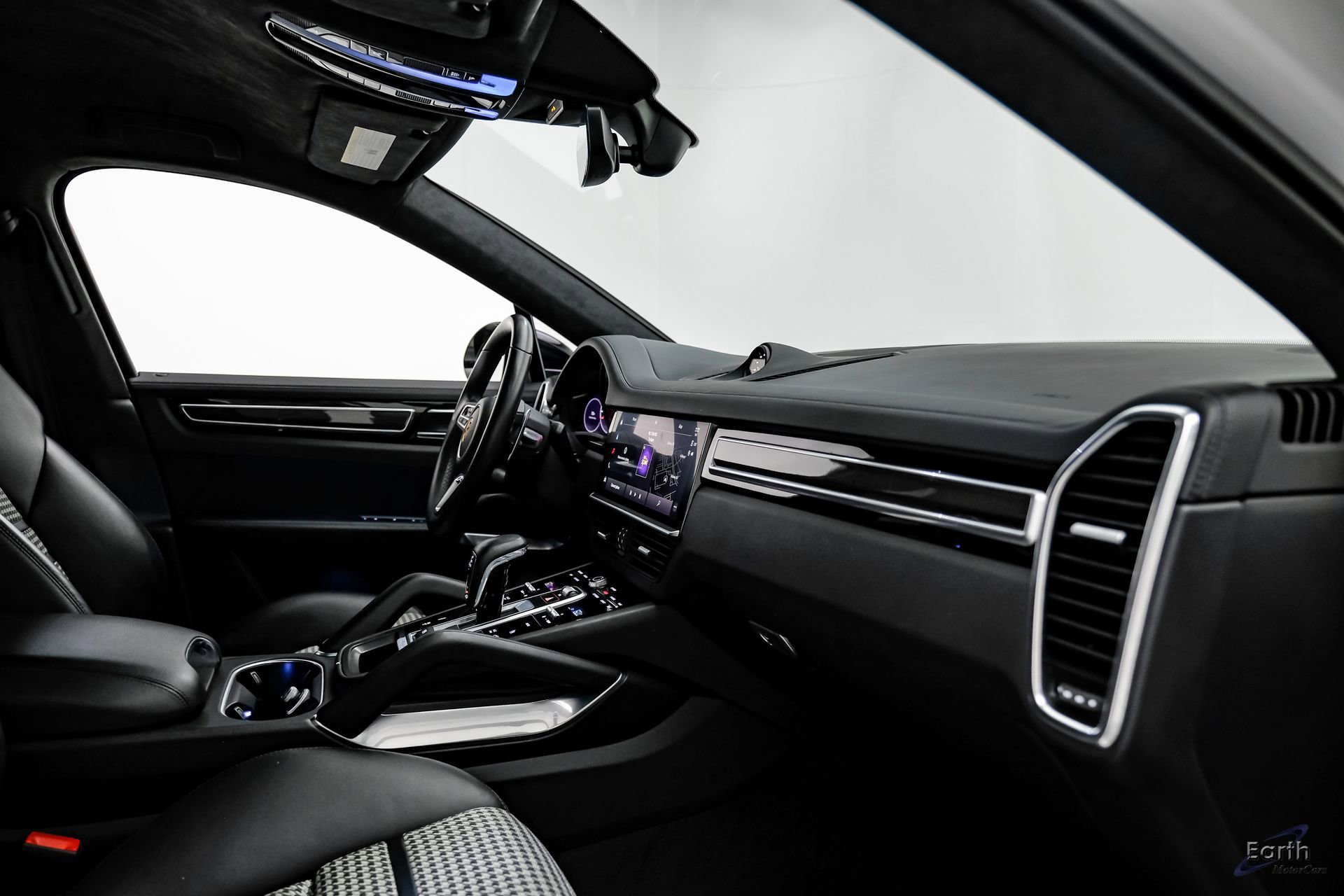 Used 2022 Porsche Cayenne Turbo image 46