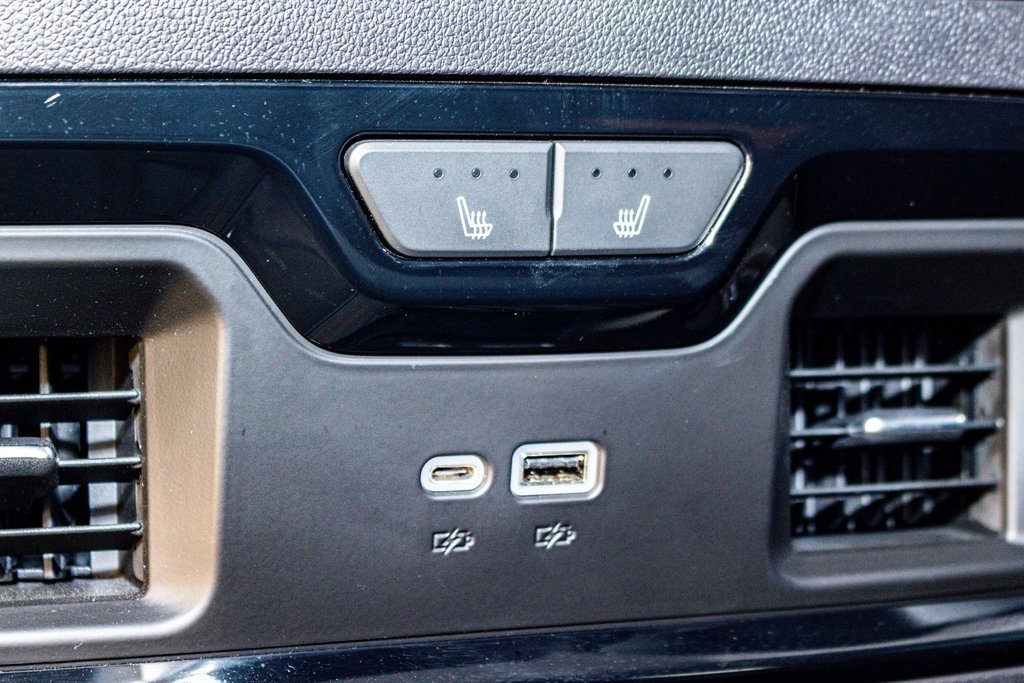 Used 2024 GMC Sierra 1500 AT4 w/ Technology Package image 17