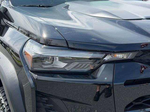 New 2026 Chevrolet Colorado ZR2 w/ Midnight Edition image 18