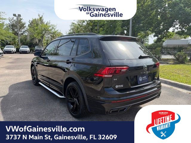 Certified 2024 Volkswagen Tiguan SE R-Line image 4
