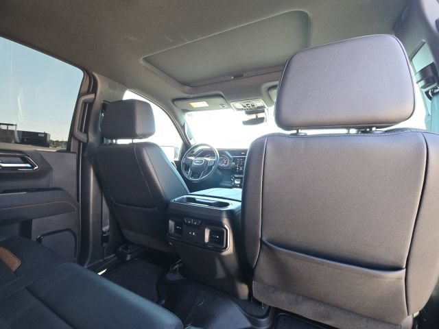 Used 2024 GMC Sierra 1500 AT4 w/ Technology Package AWD/4WD image 17
