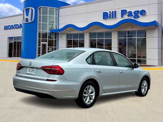Used 2018 Volkswagen Passat 2.0T S w/ Driver Assistance Package FWD image 7