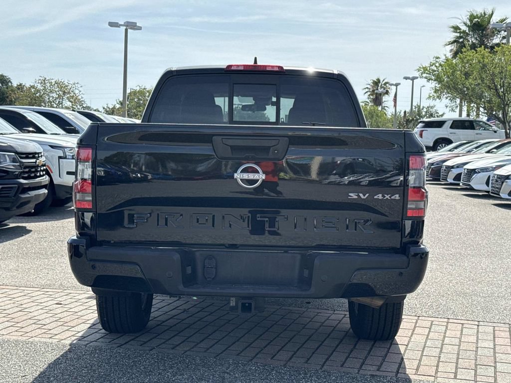 Certified 2022 Nissan Frontier SV w/ Technology Package AWD/4WD image 5
