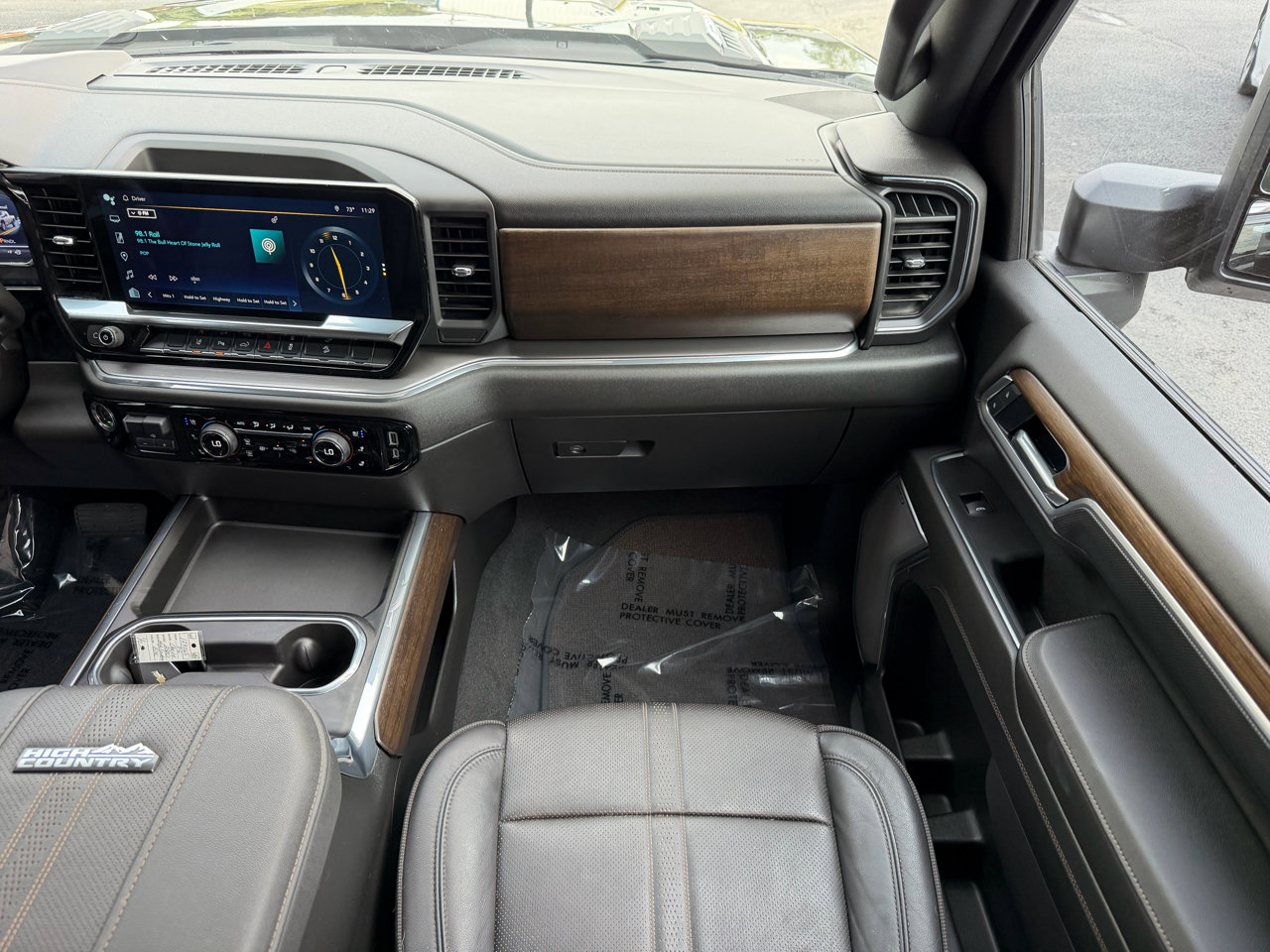 Used 2025 Chevrolet Silverado 2500 High Country w/ Technology Package image 26