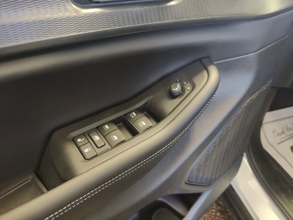 New 2025 Jeep Grand Cherokee Altitude image 19