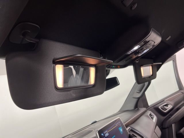 Used 2023 Chevrolet Suburban Premier image 38