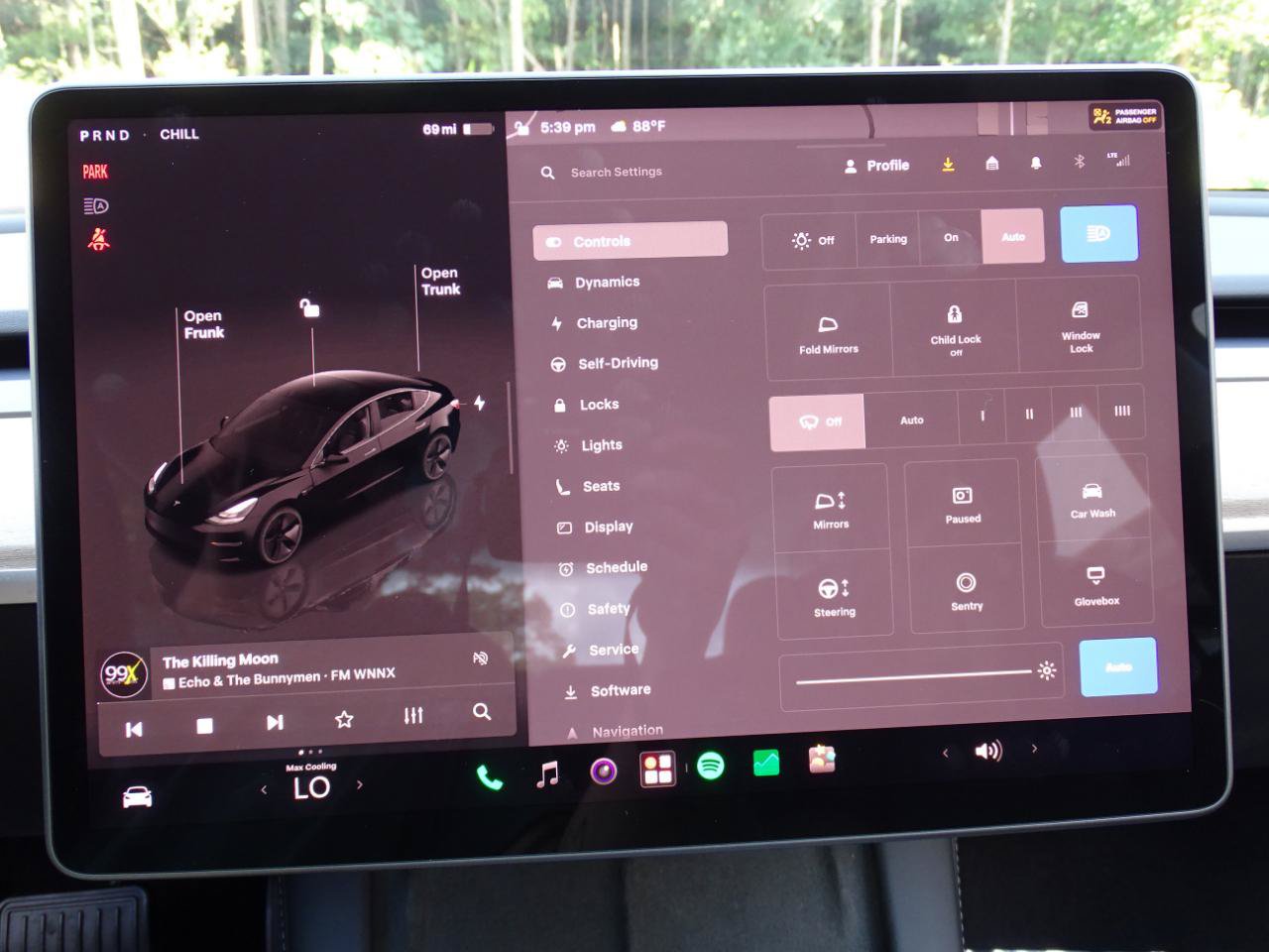 Used 2023 Tesla Model 3 Standard Range RWD image 12