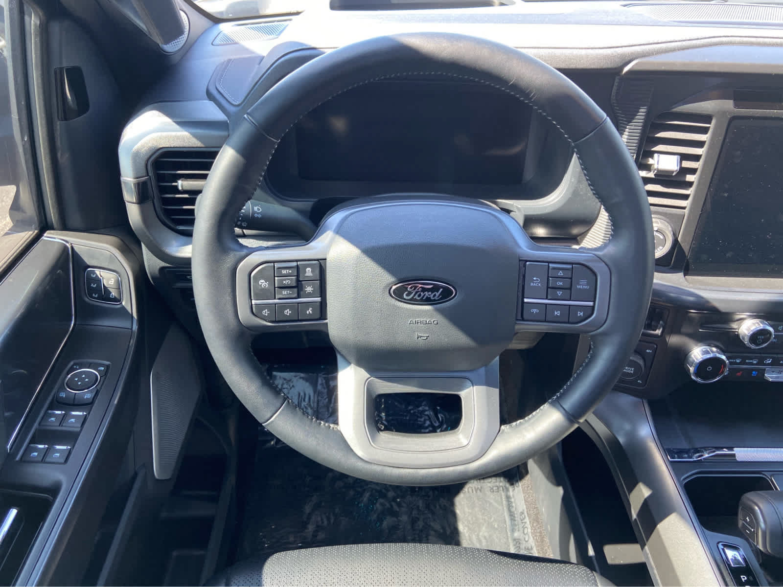 Used 2024 Ford F150 Lariat w/ Equipment Group 502A High AWD/4WD image 13