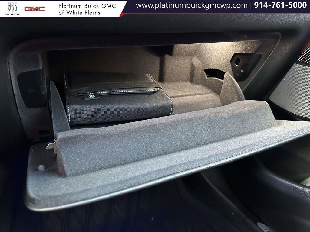 Used 2022 BMW X6 M50i w/ Executive Package image 32