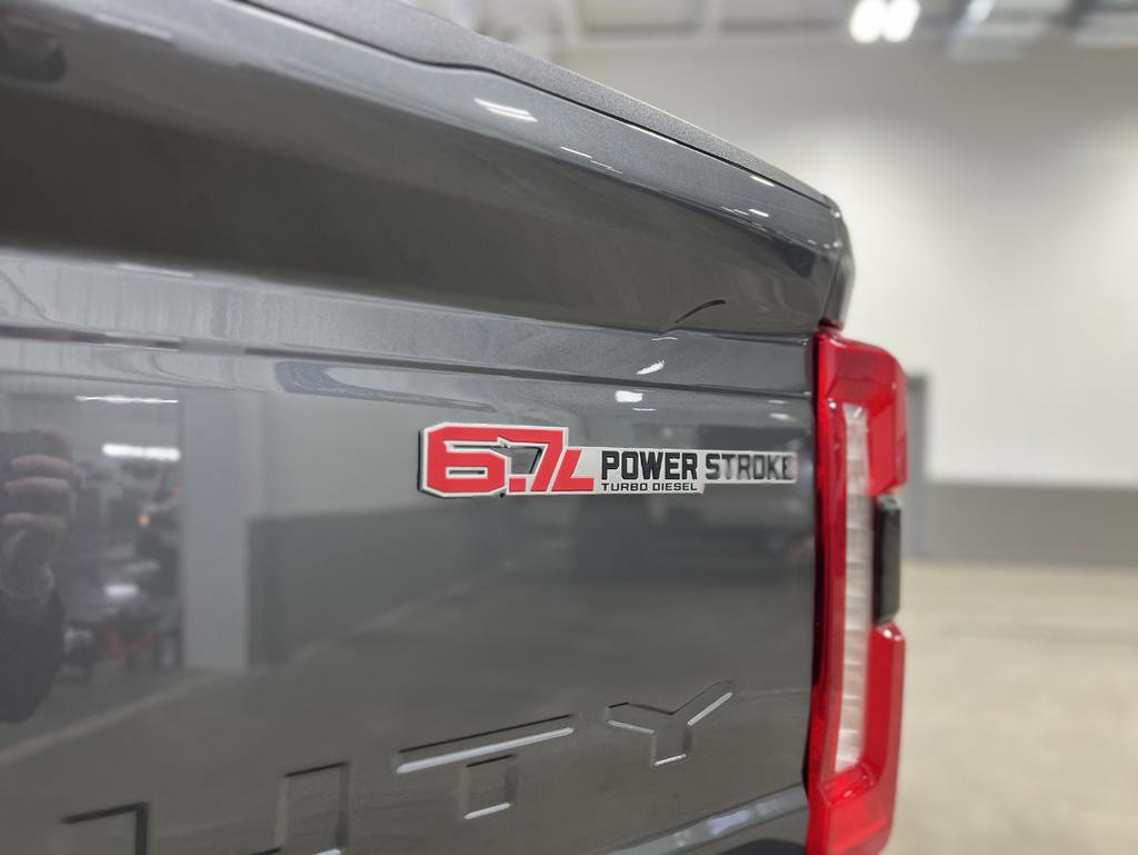 New 2026 Ford F250 Lariat w/ Black Appearance Package image 18