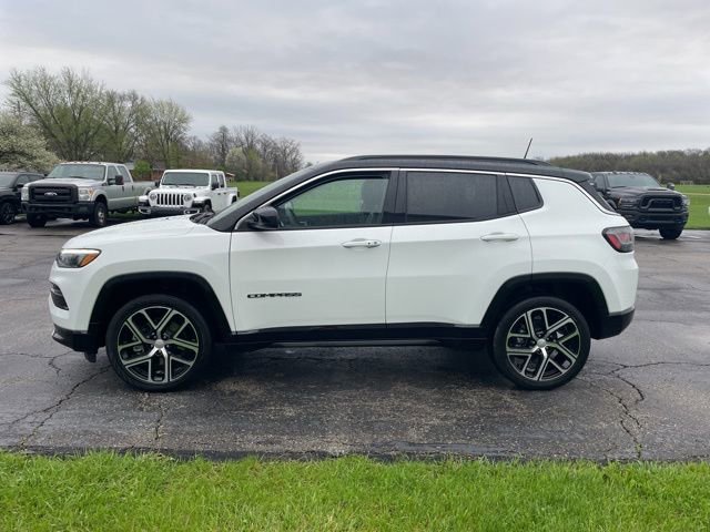 Used 2024 Jeep Compass Limited w/ Elite Group image 10