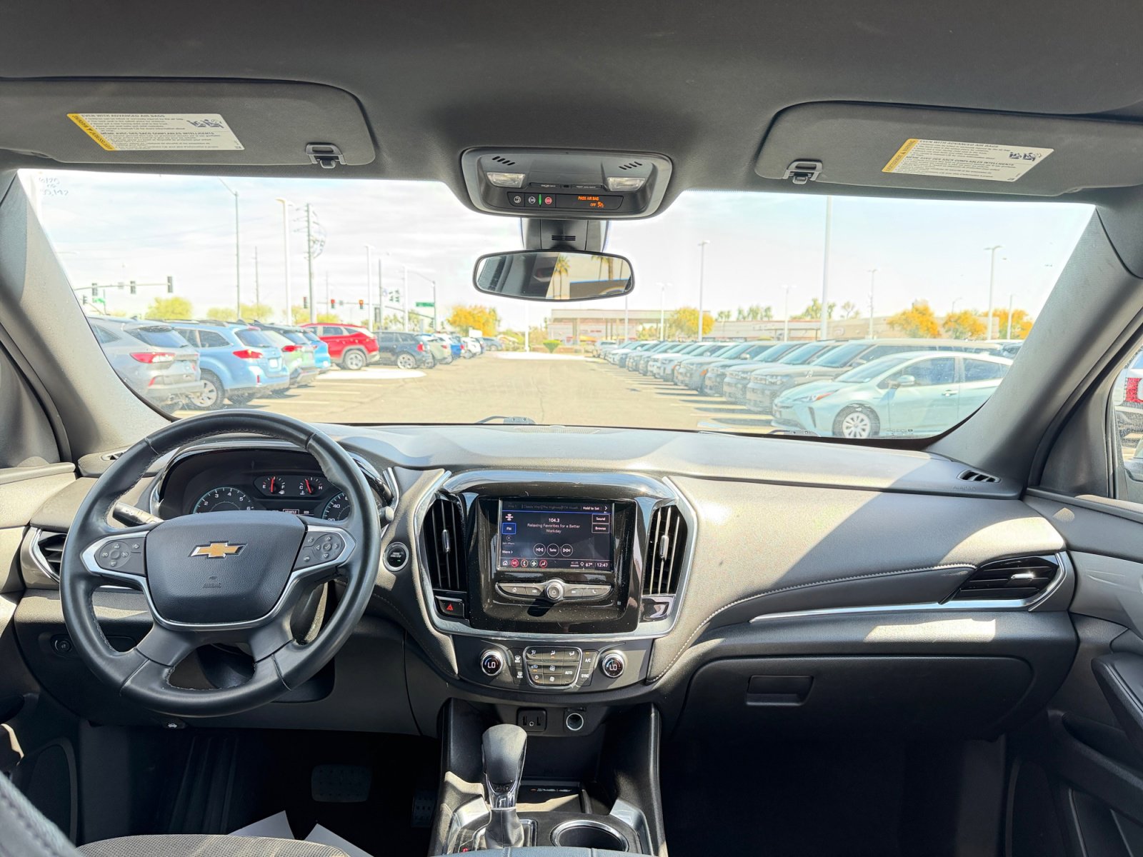 Used 2023 Chevrolet Traverse LT image 15