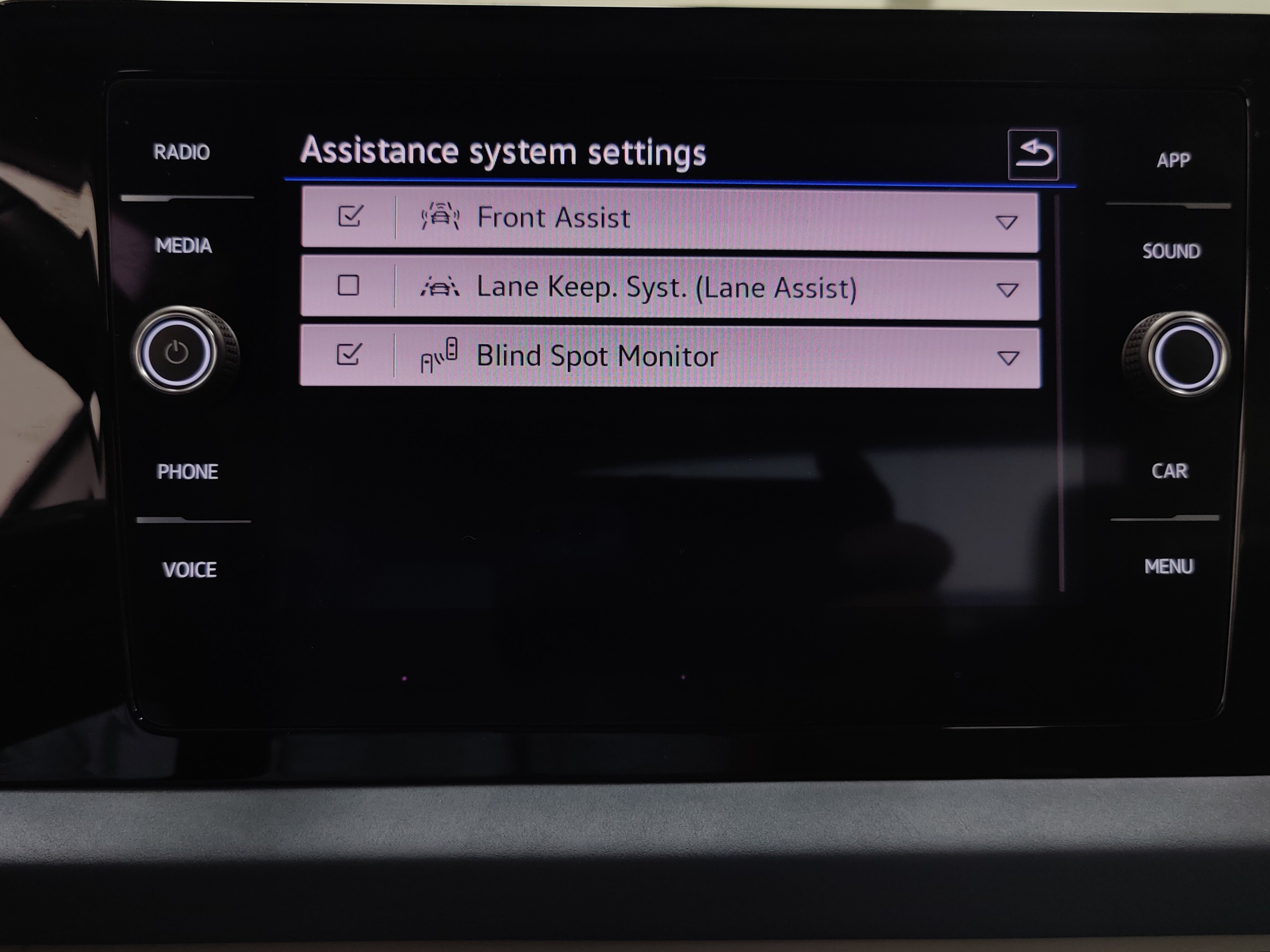 Used 2026 Volkswagen Jetta SE FWD image 6