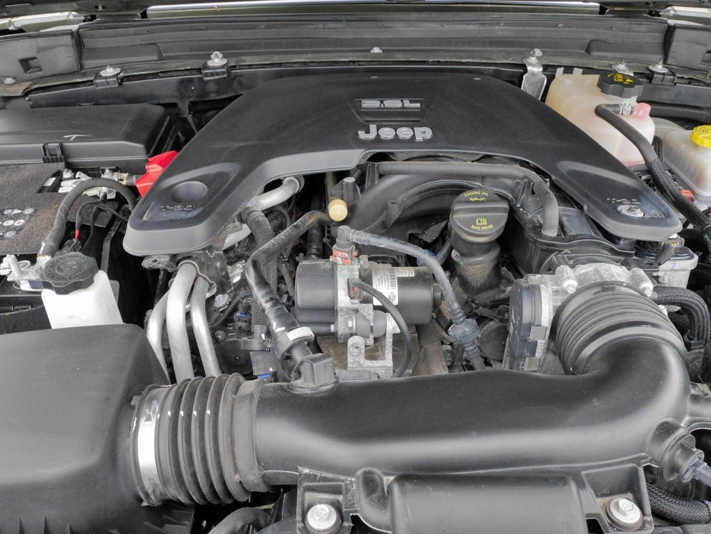 Used 2021 Jeep Wrangler Unlimited Sahara w/ Uconnect 4C Nav & Sound Group image 31