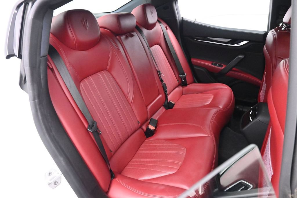 Used 2022 Maserati Ghibli Modena RWD image 34