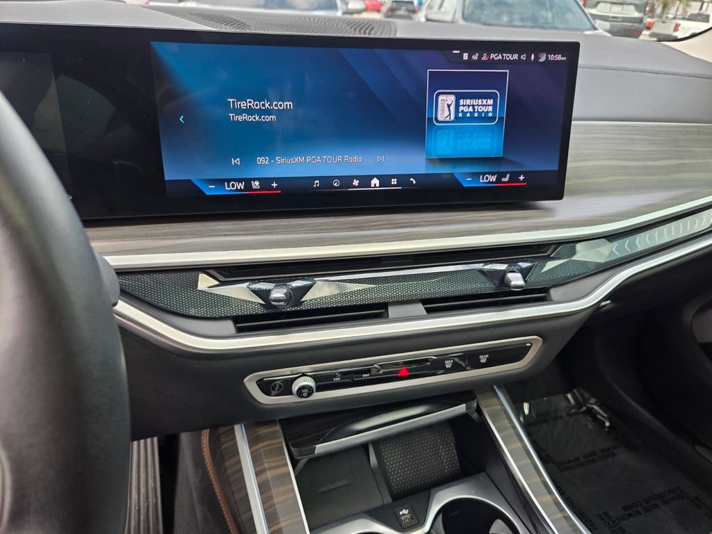 Used 2025 BMW X7 xDrive40i w/ Premium Package AWD/4WD image 28