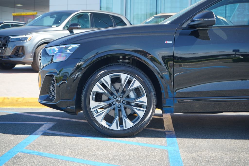 New 2025 Audi Q8 Prestige image 2