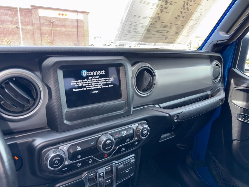 Used 2022 Jeep Gladiator Sport AWD/4WD image 22