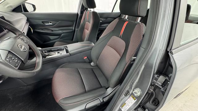 New 2026 Nissan Sentra SR FWD image 10