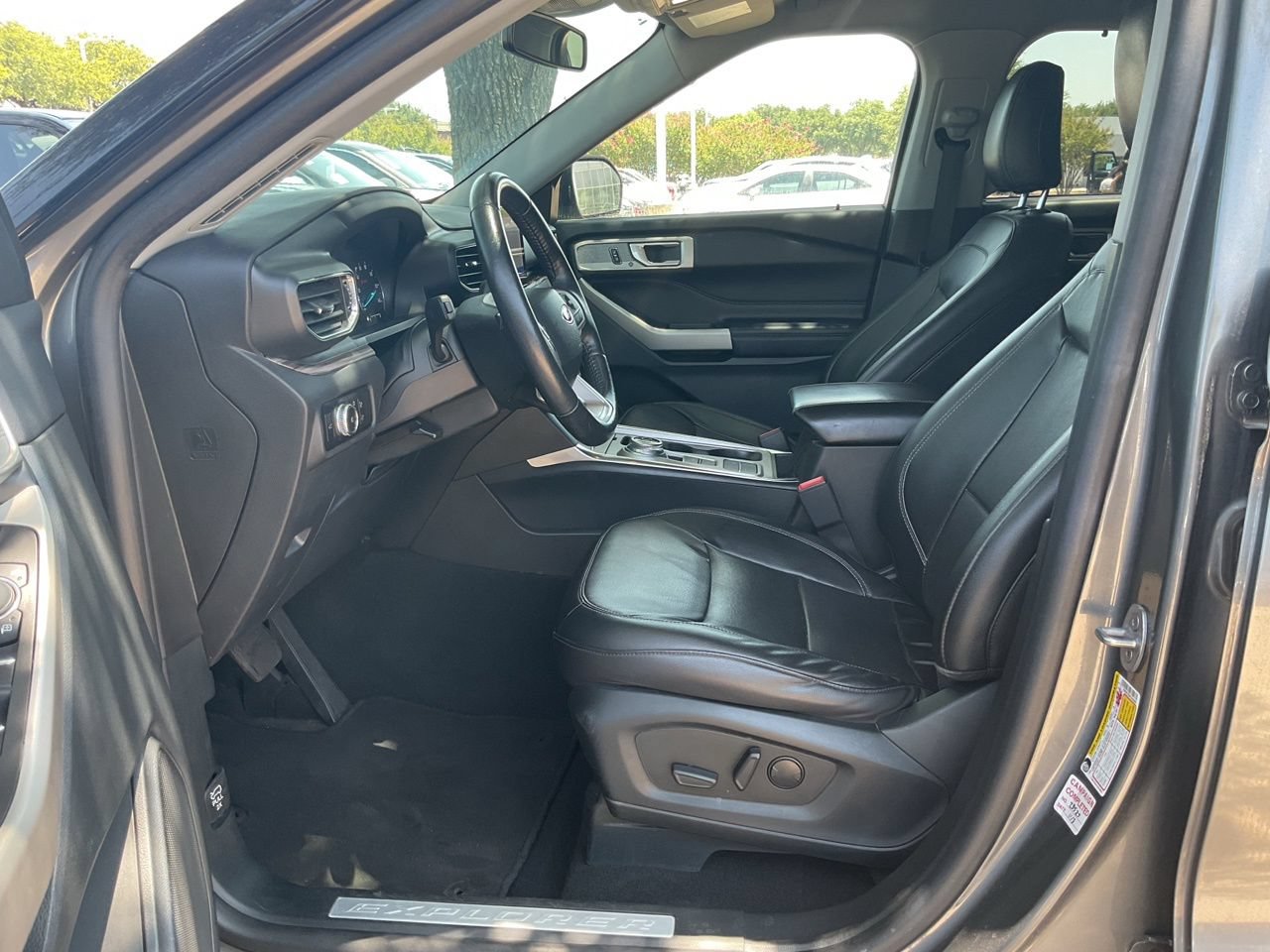 Used 2023 Ford Explorer Limited RWD image 8