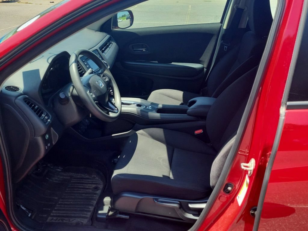 Used 2018 Honda HR-V LX image 10