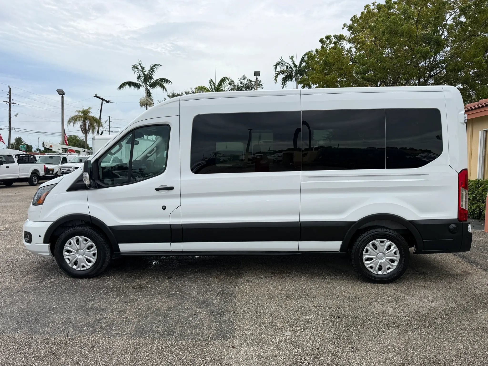 Used 2024 Ford Transit 350 148 Medium Roof Wagon RWD image 2