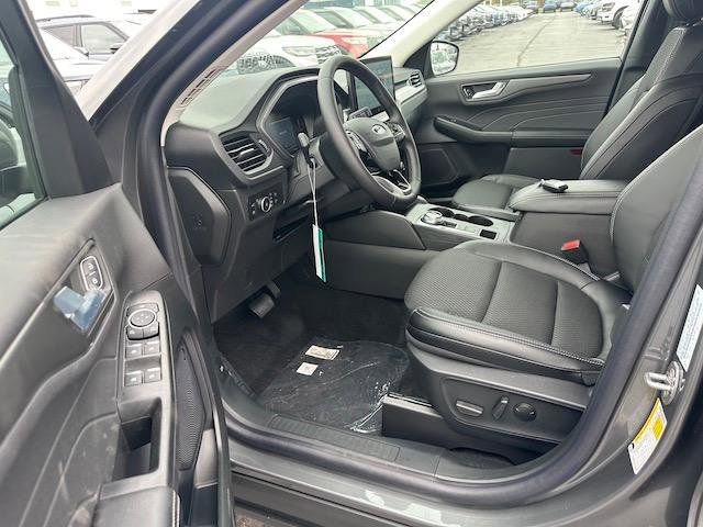 New 2024 Ford Escape SE image 9