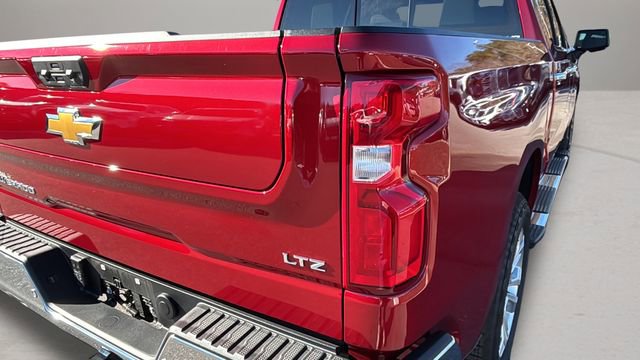 Used 2025 Chevrolet Silverado 1500 LTZ w/ LTZ Premium Package image 36