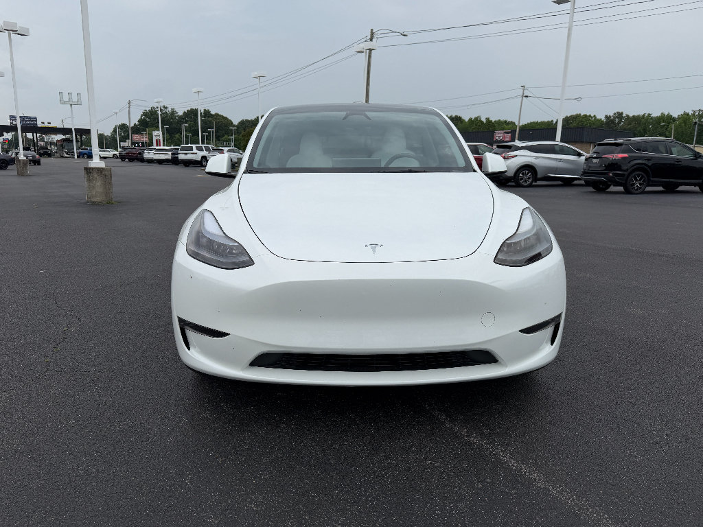 Used 2024 Tesla Model Y Long Range AWD/4WD image 3