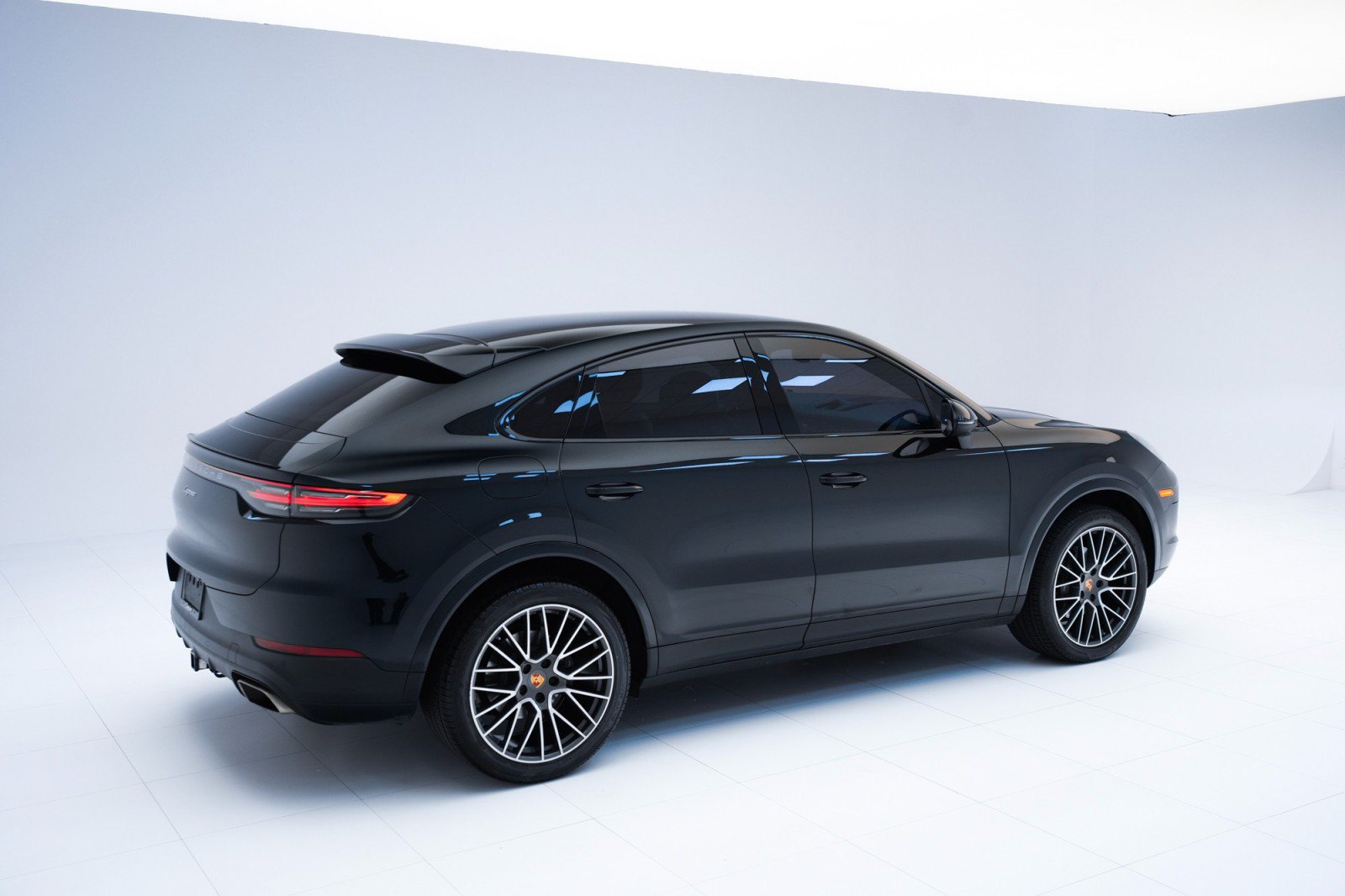 Certified 2020 Porsche Cayenne AWD/4WD image 9